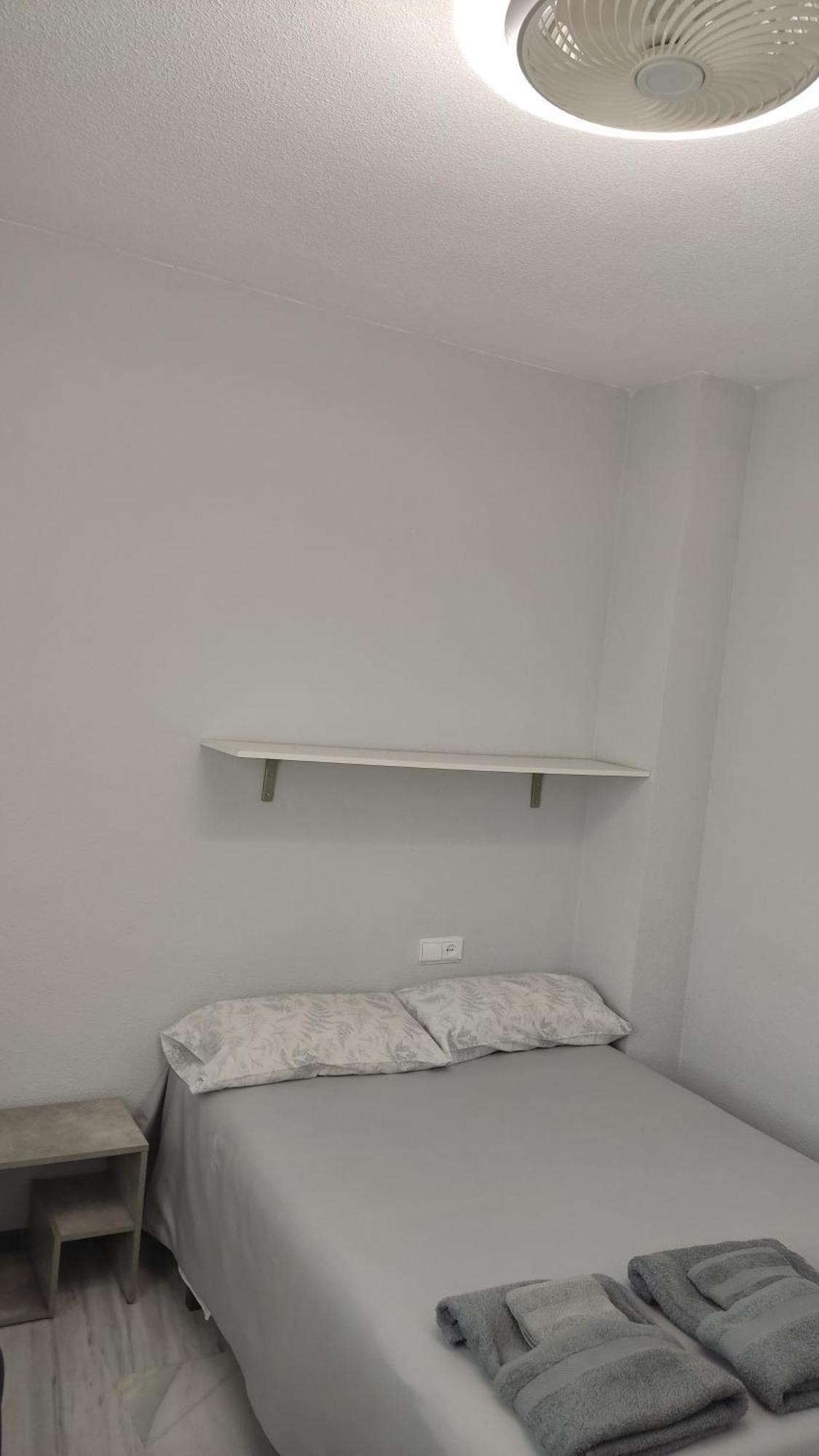 Habitación doble con baño privado Córdova Exterior foto